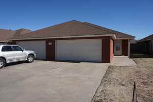 702 N Englewood - Photo 1 of 1