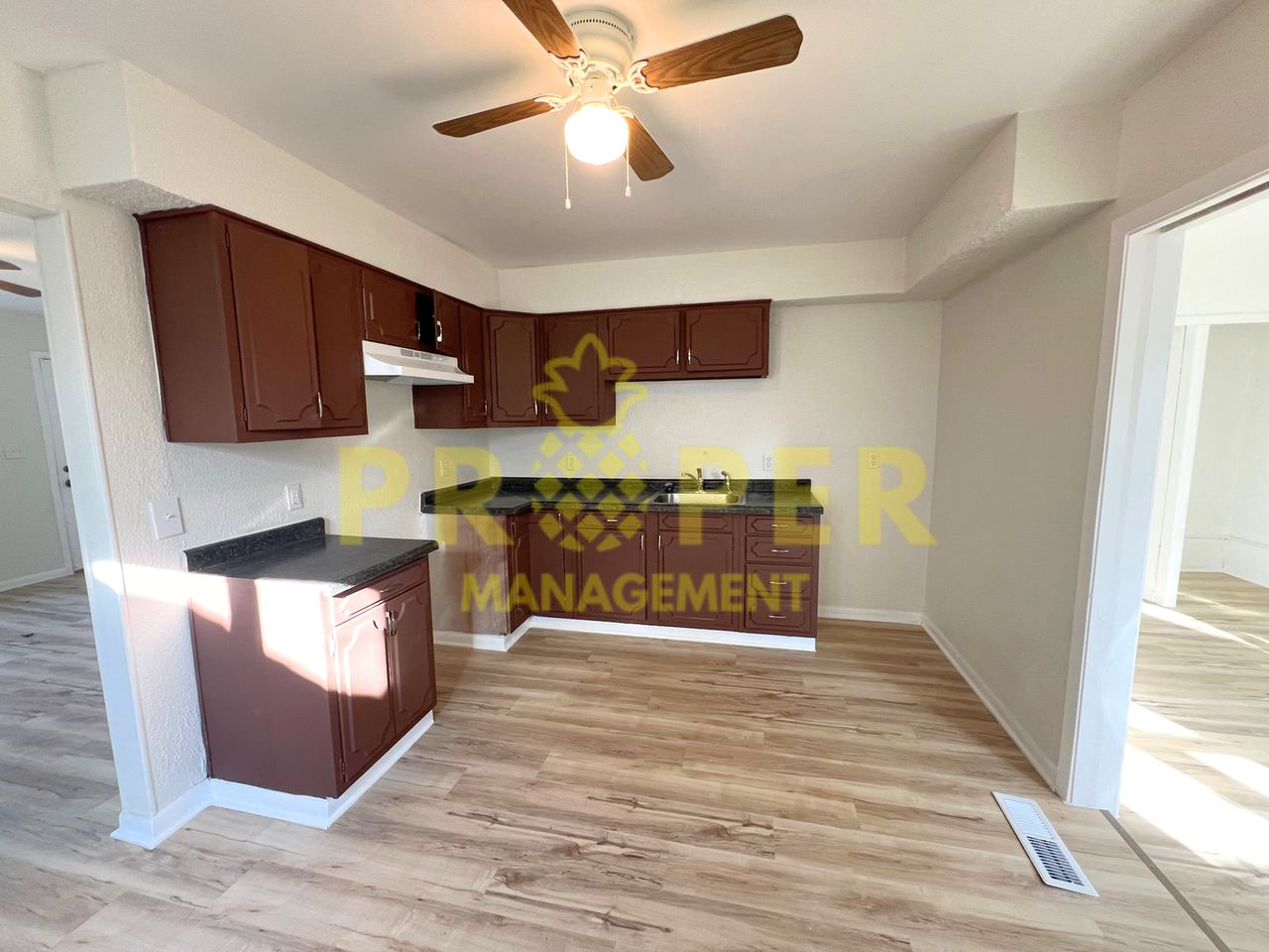 2408 Falmouth Ave - Photo 4 of 9