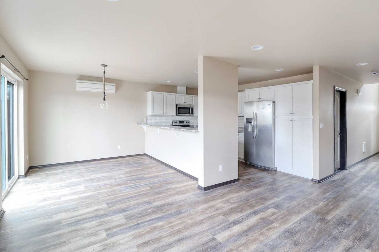45 Ne Melrose Dr - Photo 2 of 15
