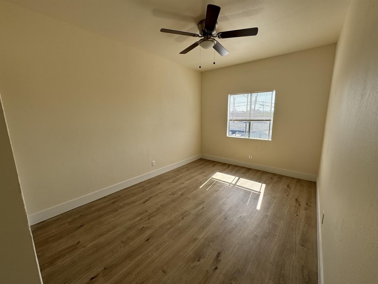 1035 Orange Avenue - Photo 3 of 11