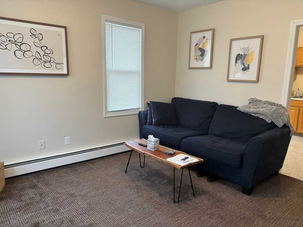 99 Grace St - Photo 3 of 15