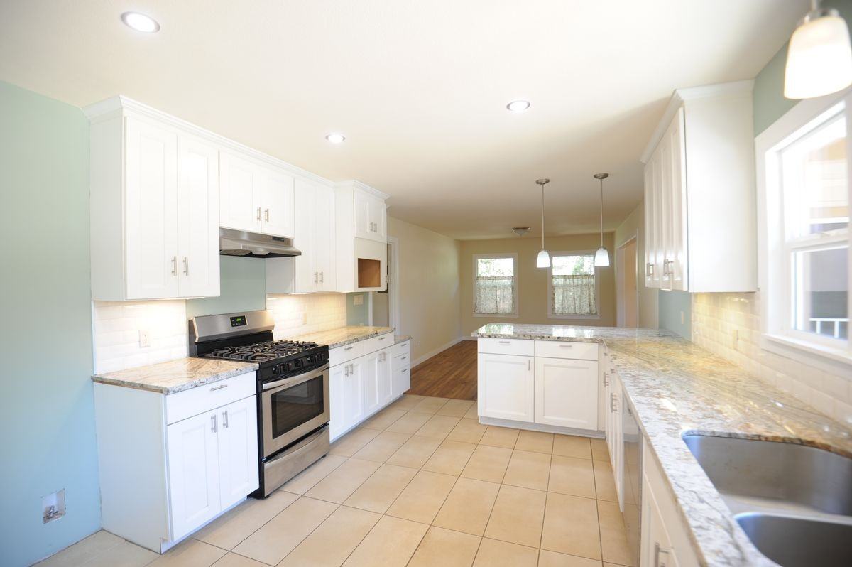 6350 Marchant Ave - Photo 3 of 18