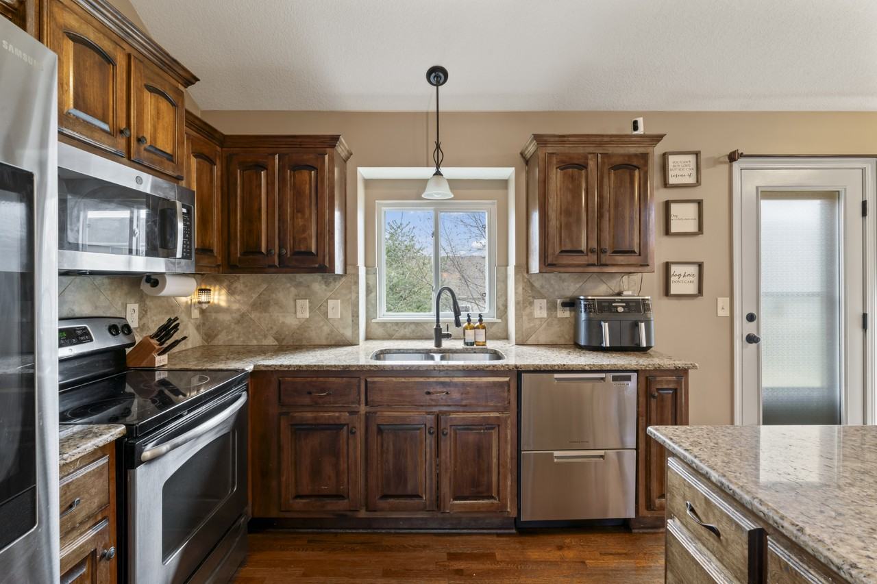 1405 Ne 106th Pl #NA - Photo 4 of 19