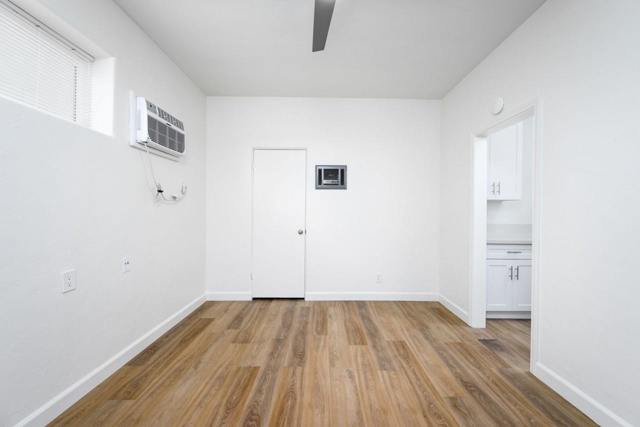 E Street - Photo 3 of 50