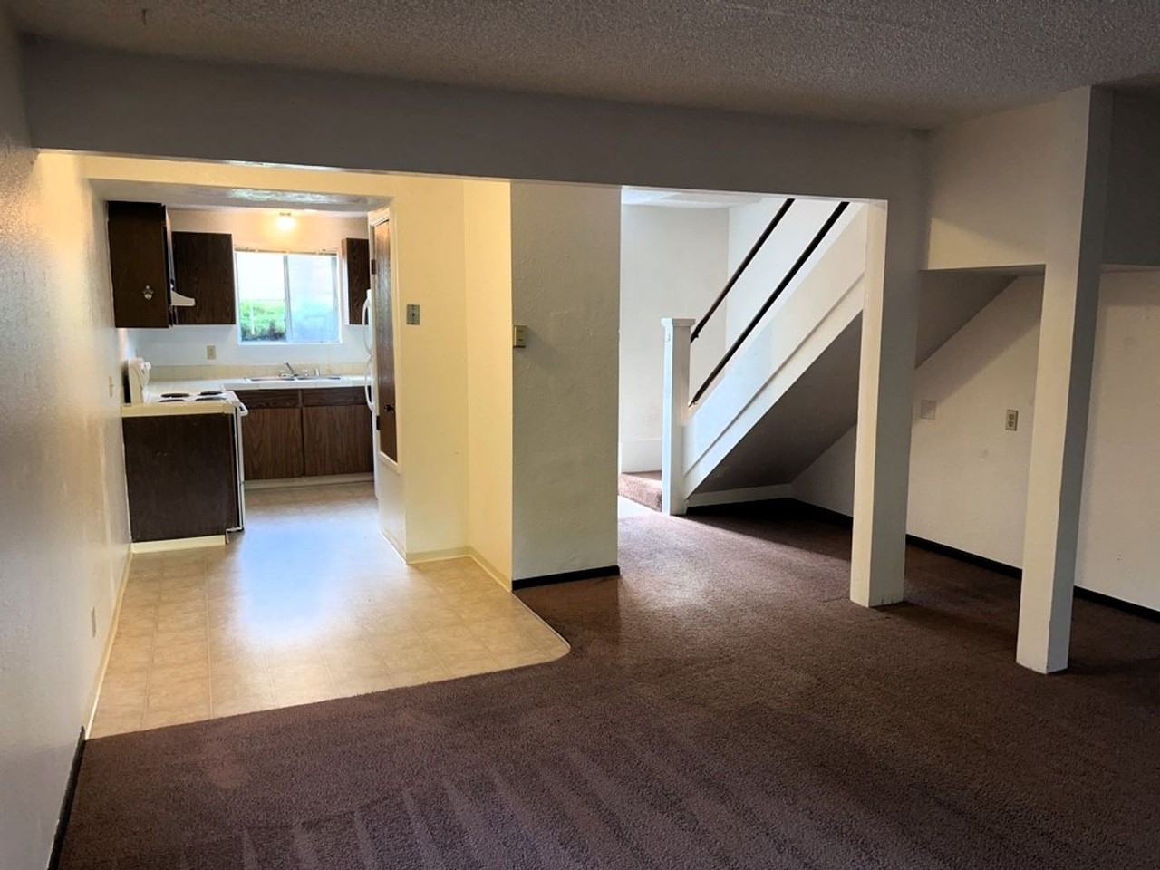 841 Bayside Rd - Photo 5 of 13