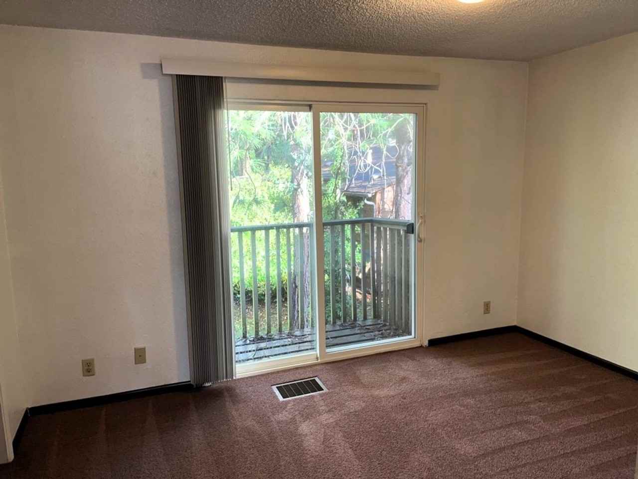 841 Bayside Rd - Photo 7 of 13