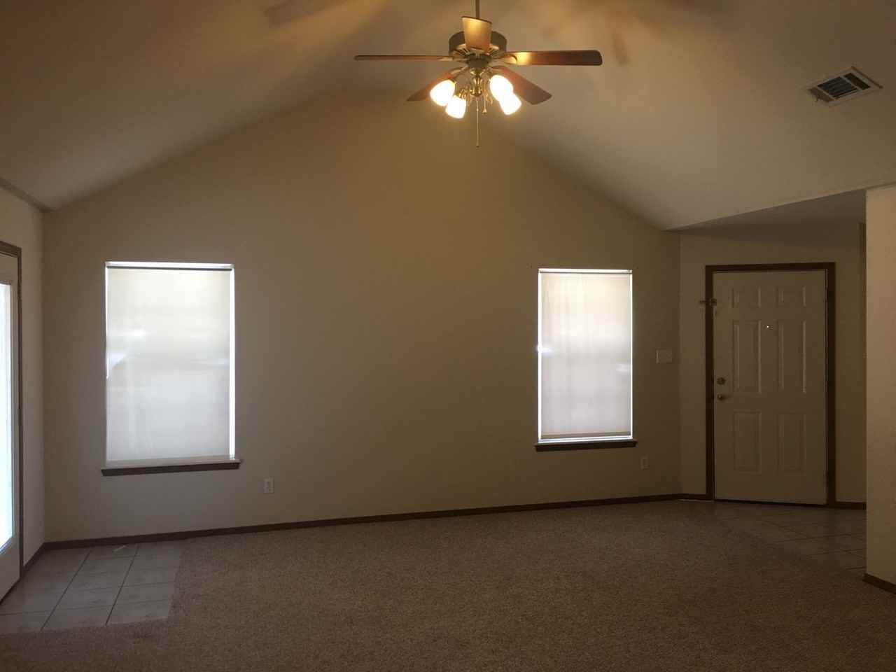 1115 Grinnel Cir - Photo 3 of 7