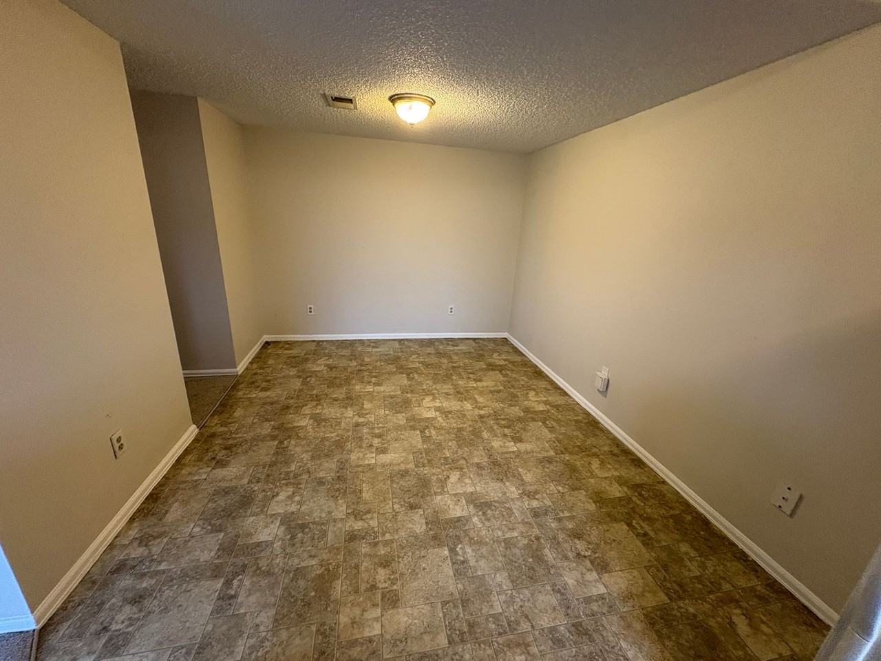 12548 Forest Dr - Photo 5 of 15