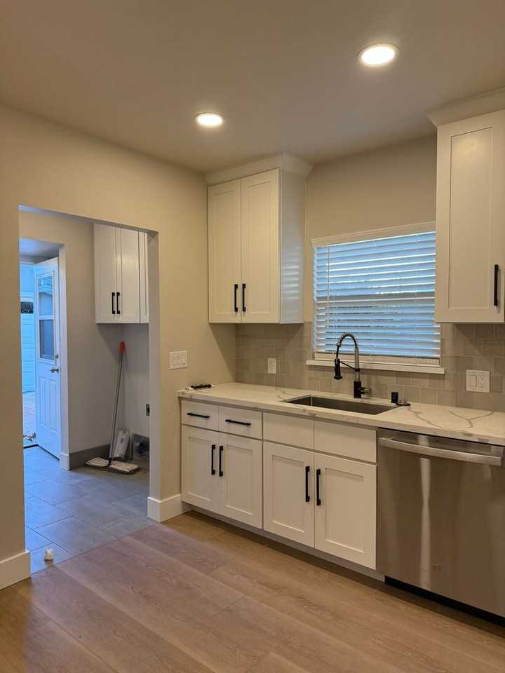 509 Sierra Blvd - Photo 6 of 14