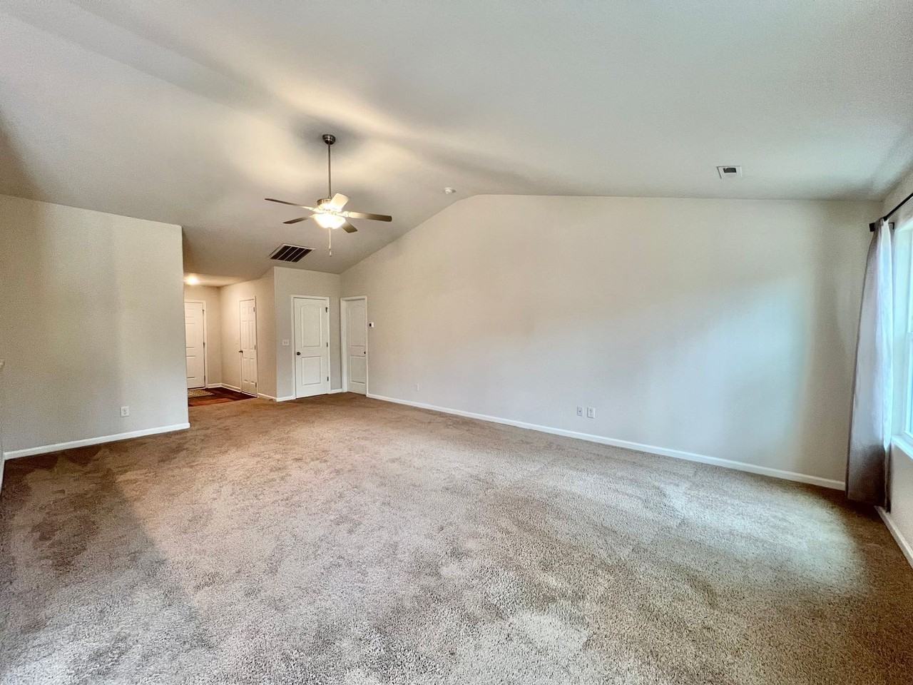 312 Rustling Way - Photo 4 of 26