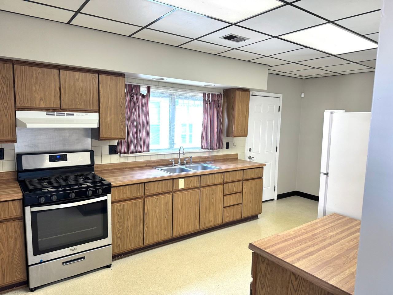 635 High Street - Photo 4 of 14