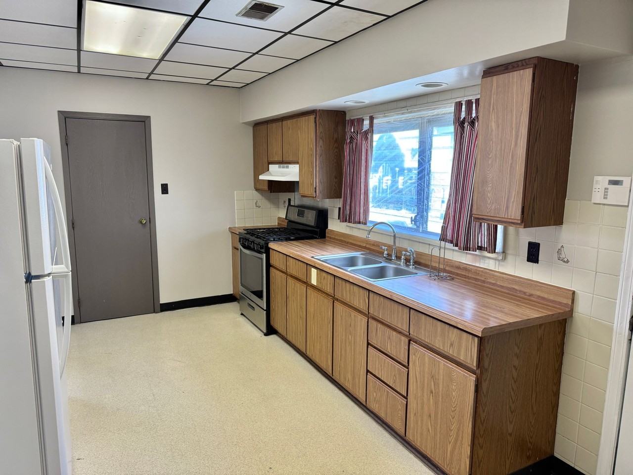 635 High Street - Photo 7 of 14