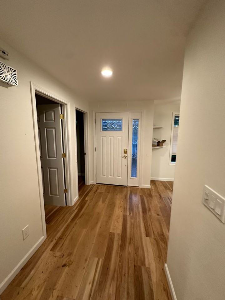 13812 Ne 87th St - Photo 2 of 14