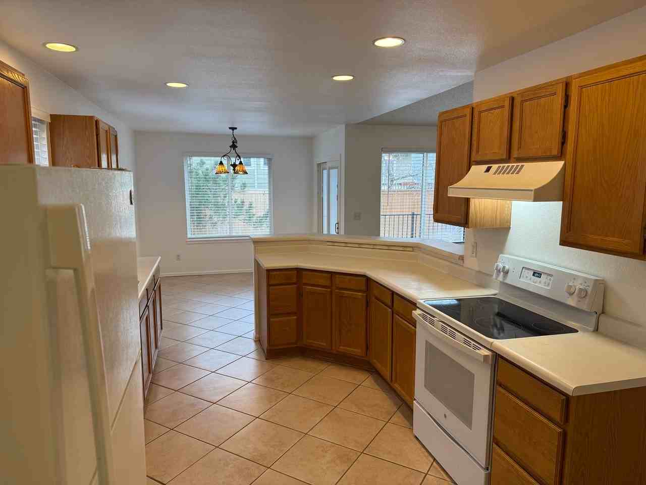 3690 Bucknell Dr - Photo 2 of 20