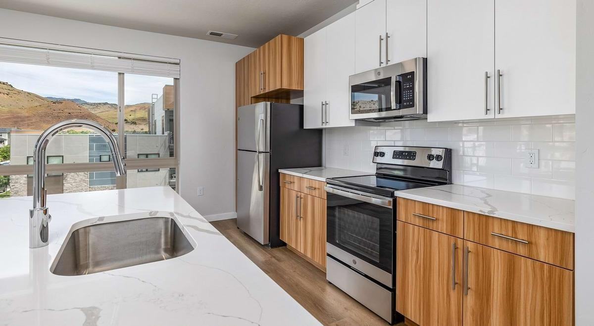 3469 S Old Hickory Way