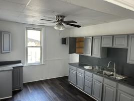 featured image of 320 N Chestnut St