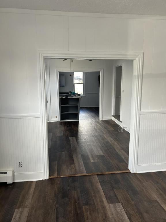 320 N Chestnut St - Photo 2 of 6