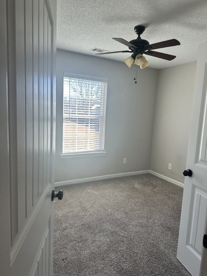 212 N Star Rd - Photo 3 of 8