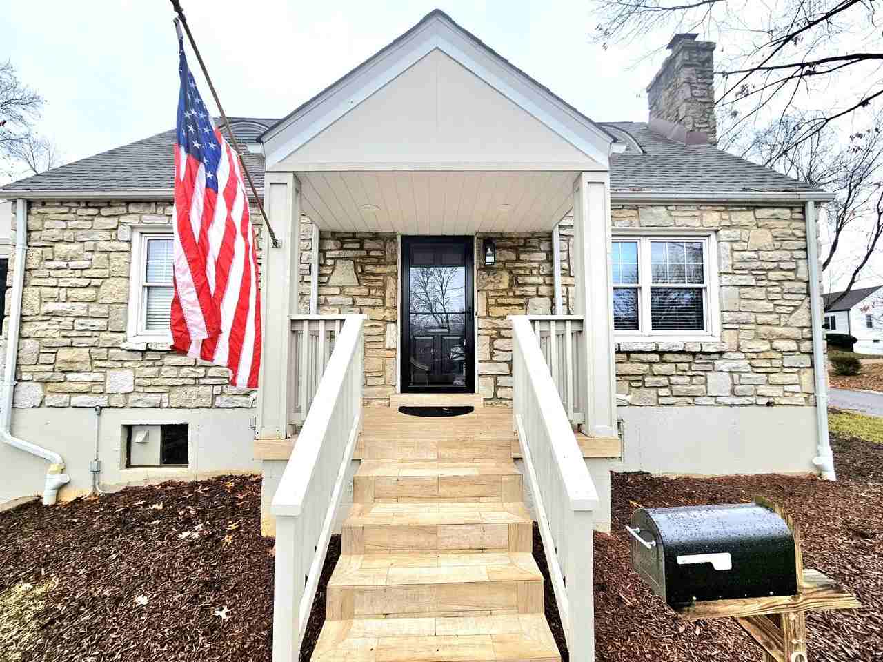 195 Doorack Ln - Photo 2 of 23