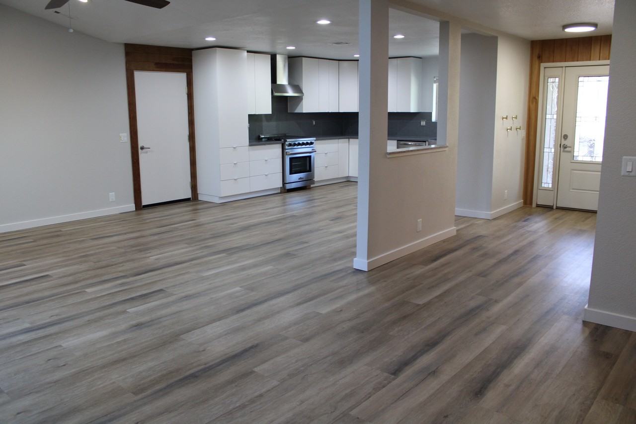 2620 Wentworth Rd - Photo 4 of 12