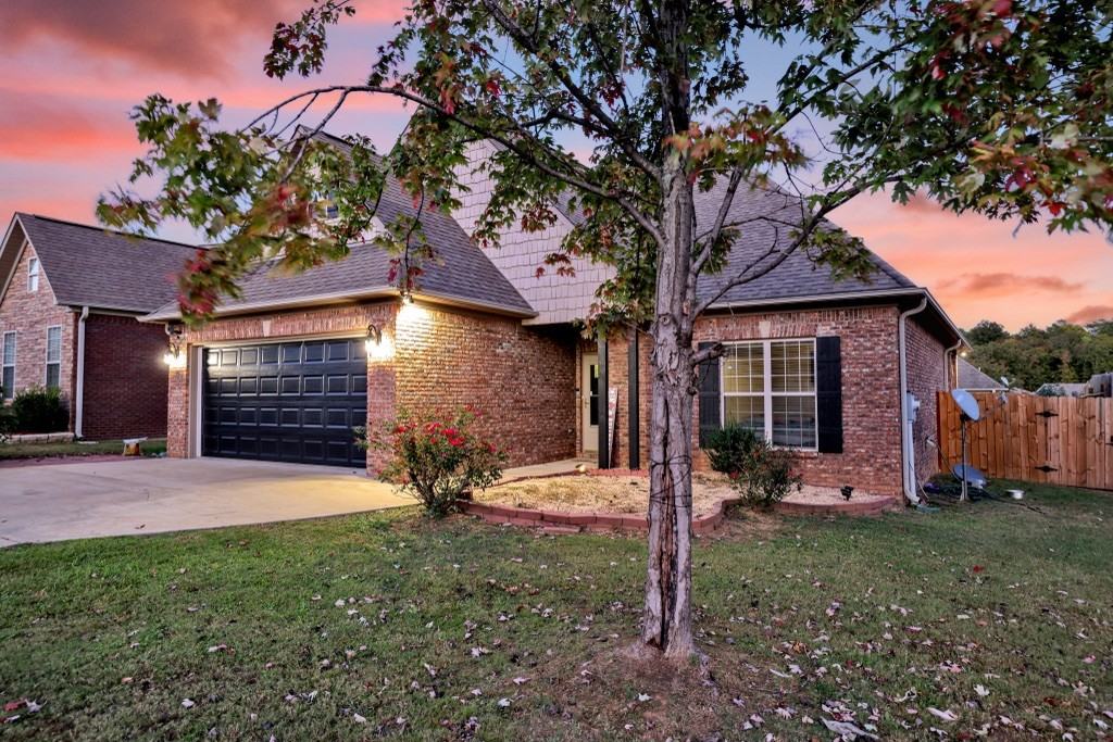 116 Cottage Ln - Photo 2 of 11