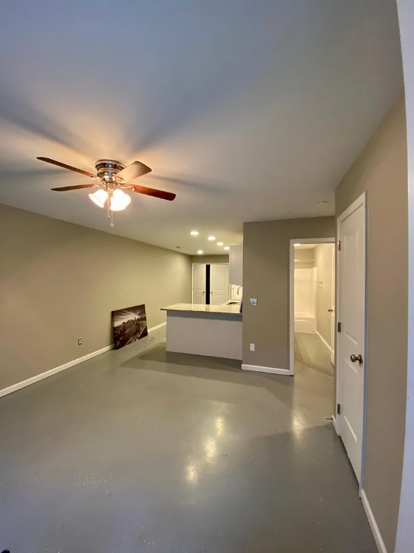 3852 Youngstown Rd - Photo 2 of 14