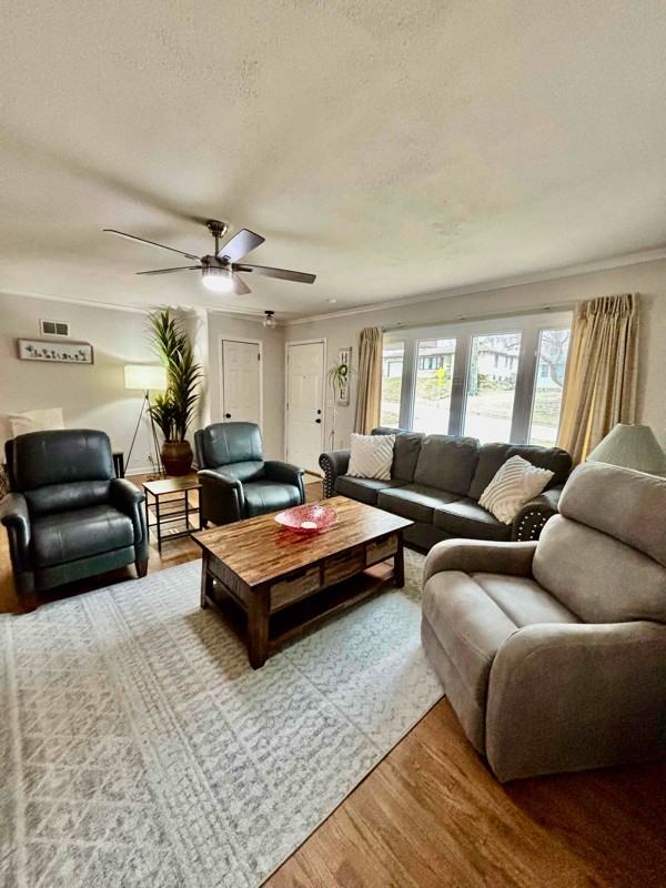 1606 N 60th St - Photo 4 of 27