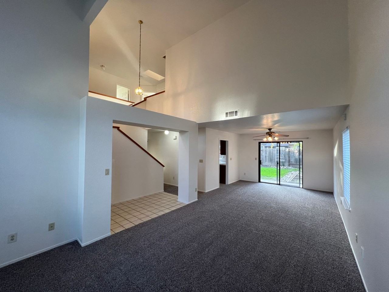 2121 Noelle Ct - Photo 6 of 37