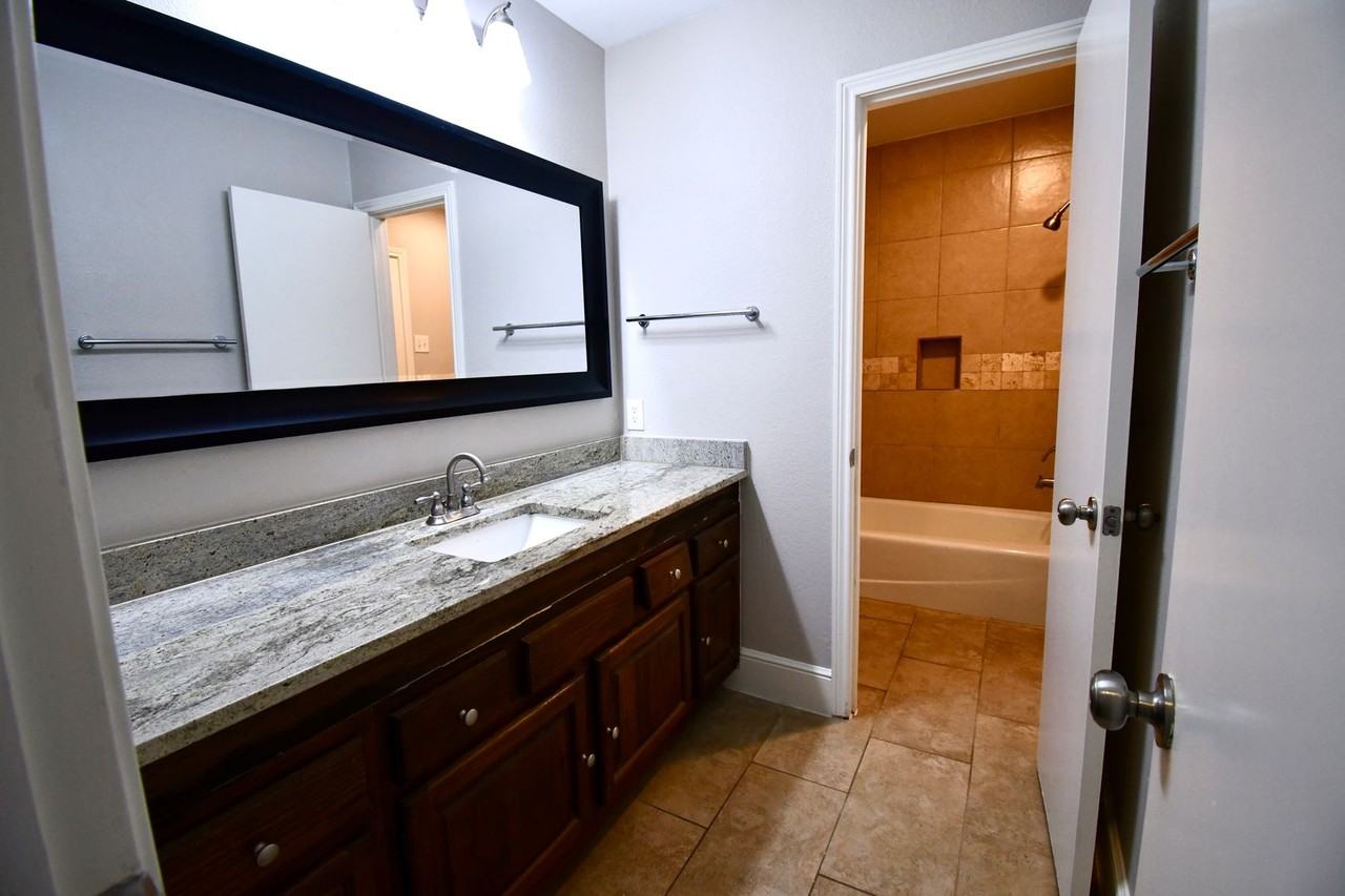 2366 Hill N Dale Dr - Photo 3 of 16