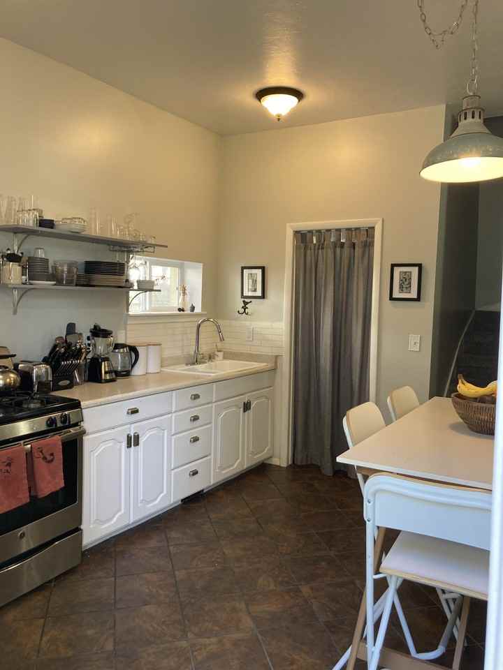 1046 S Windsor St - Photo 3 of 7