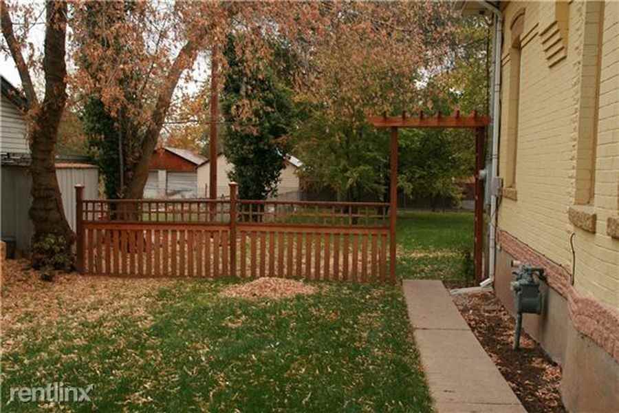 1046 S Windsor St - Photo 5 of 7