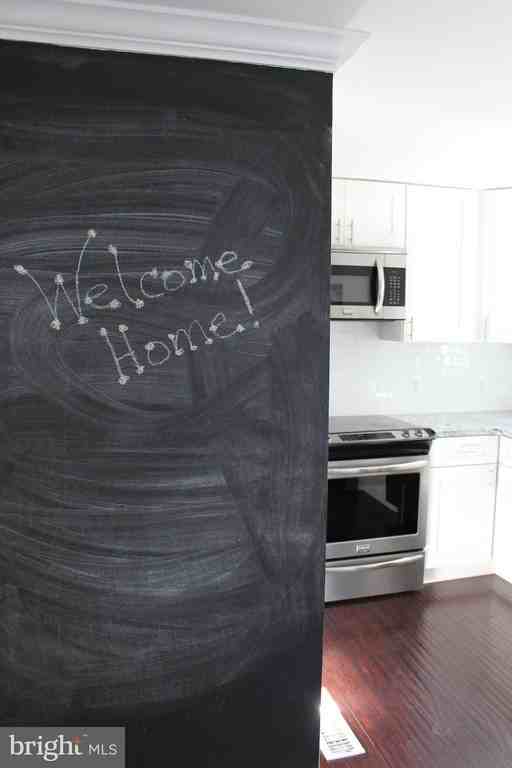 2055 S Lincoln St #2055 - Photo 3 of 27