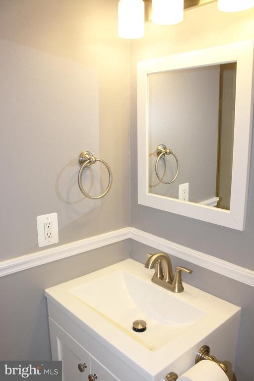 2055 S Lincoln St #2055 - Photo 6 of 27