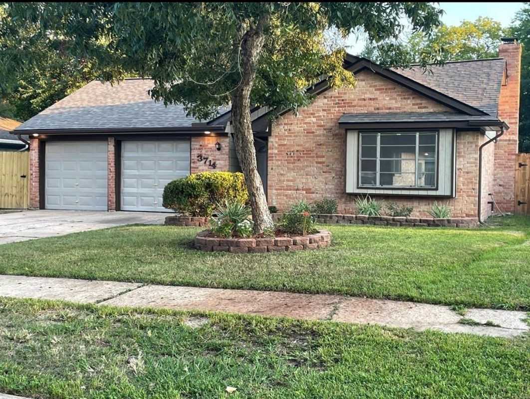 13714 Rampchester Ln - Photo 2 of 6