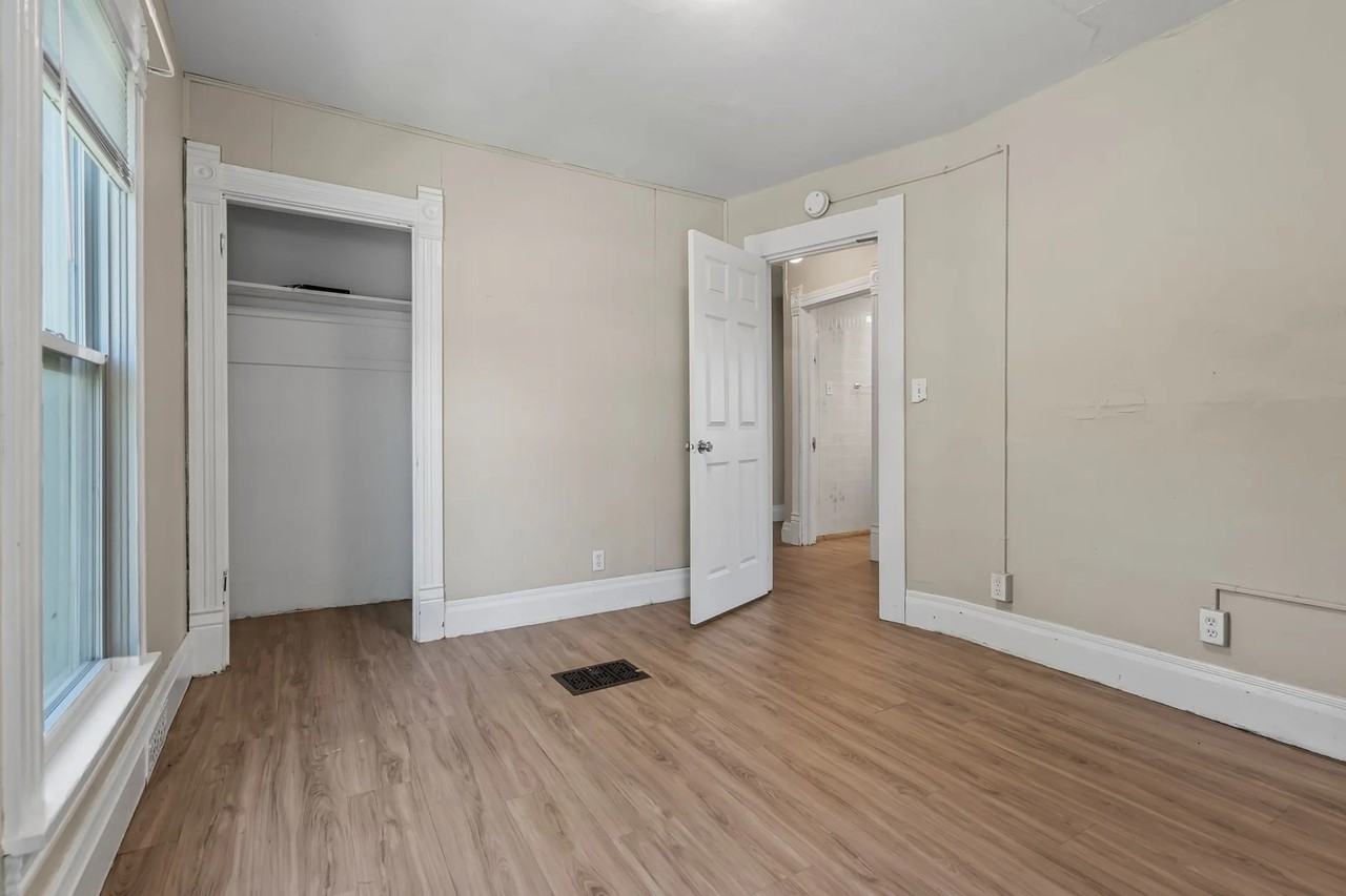 1804 1/2 College St - Photo 3 of 27