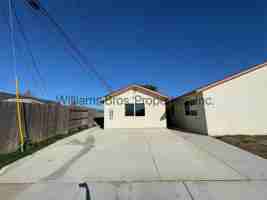 featured image of 1649 N Western Ave #A