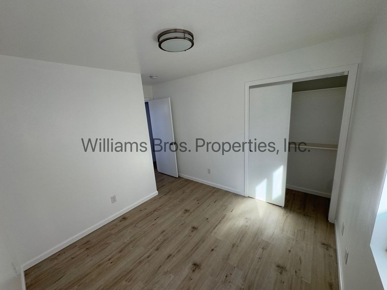 1649 N Western Ave #A - Photo 4 of 10