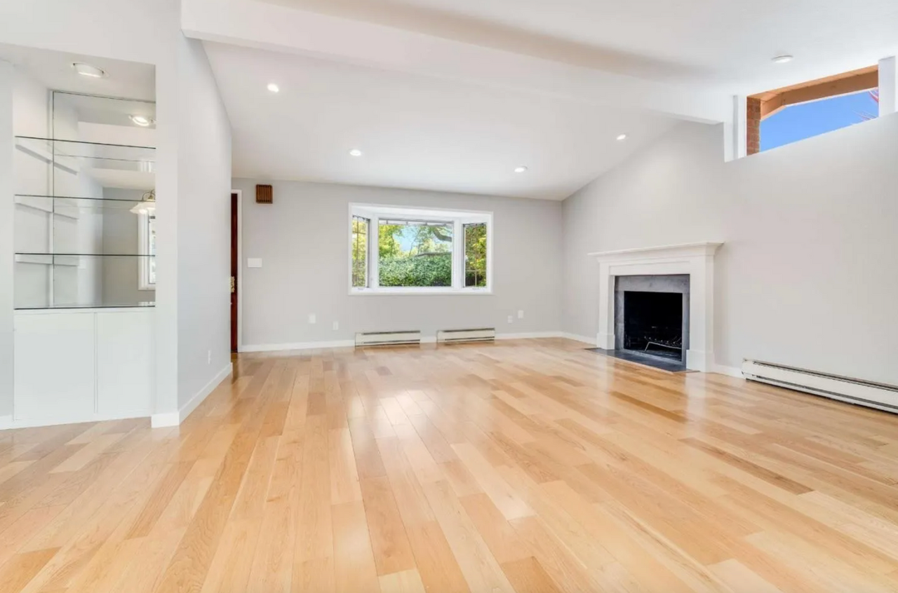 822 Rorke Way - Photo 3 of 18