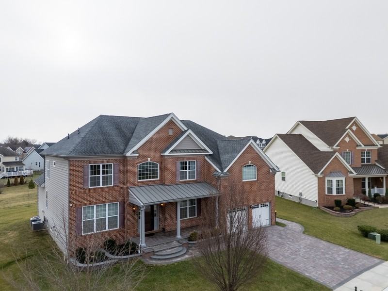 1105 Casey Dr - Photo 3 of 47