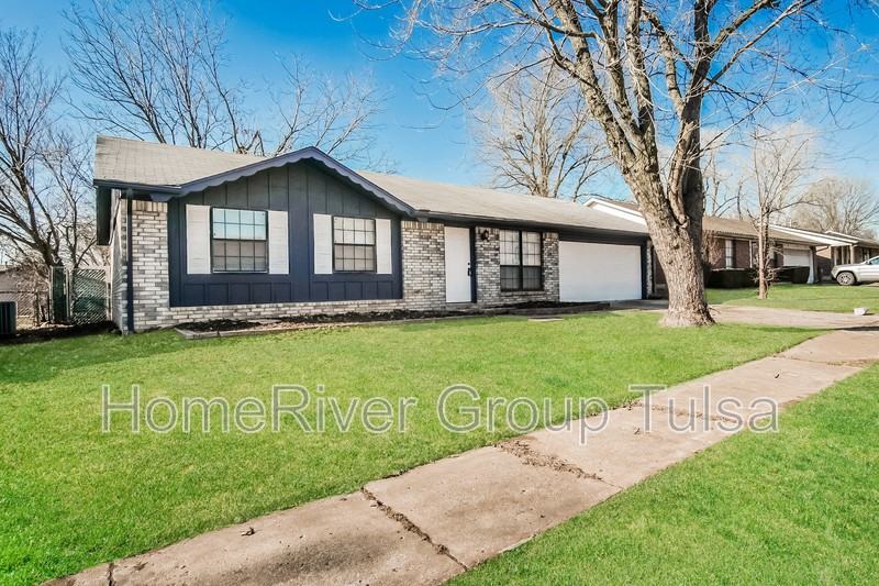 2752 S 135th East Ave - Photo 2 of 19