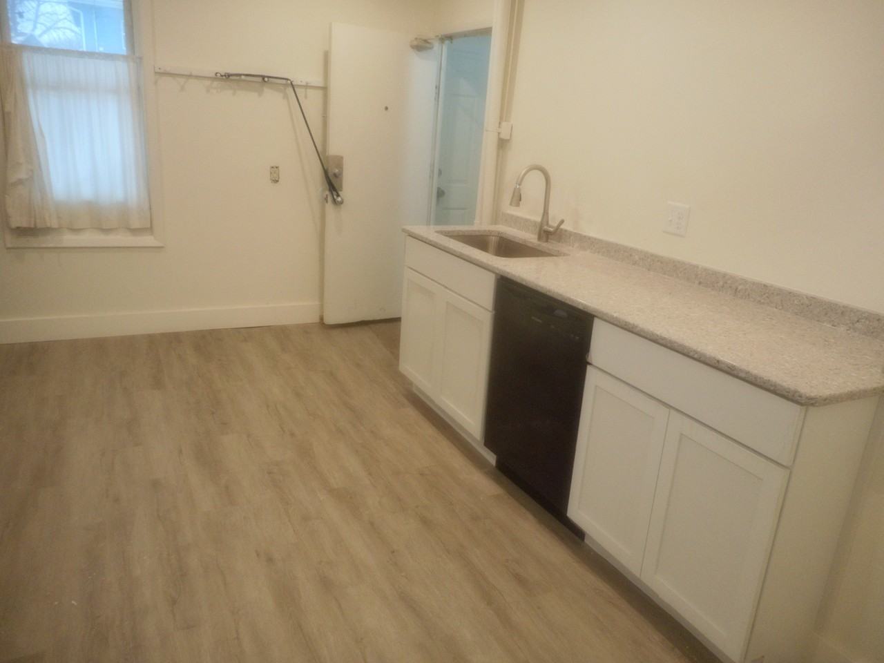 1914 15th Ave S - Photo 3 of 9