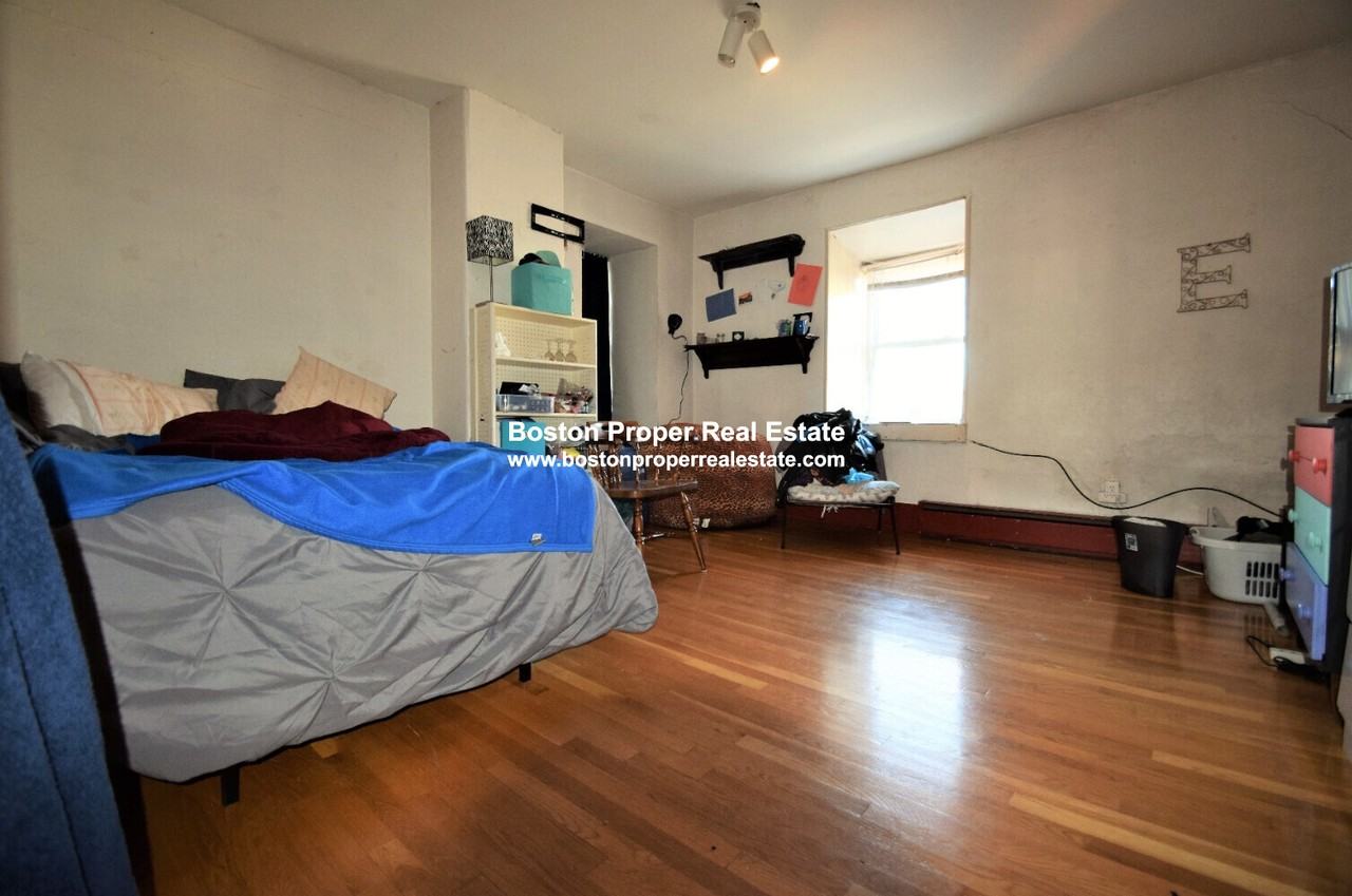 6 Sewall St #2 - Photo 3 of 9