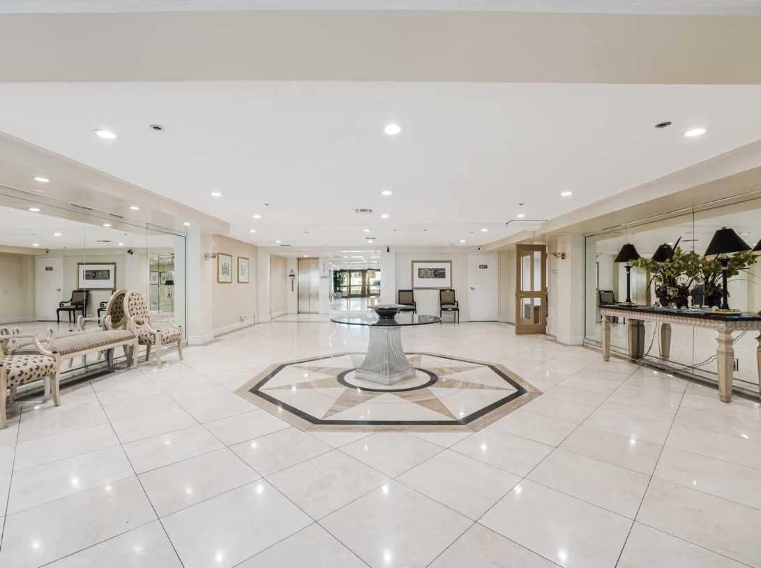 441 N Oakhurst Dr #203 - Photo 3 of 21