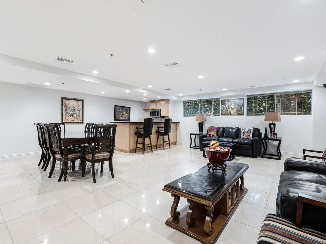 441 N Oakhurst Dr #203 - Photo 4 of 21