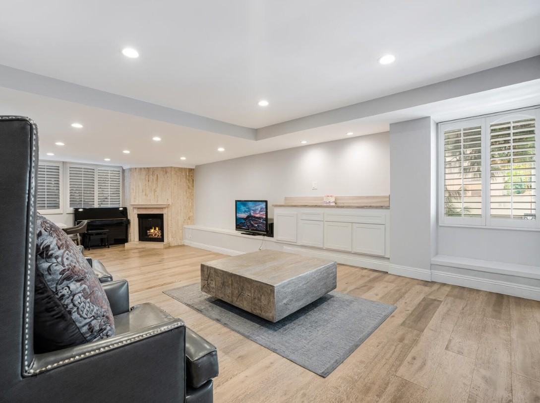 441 N Oakhurst Dr #203 - Photo 5 of 21