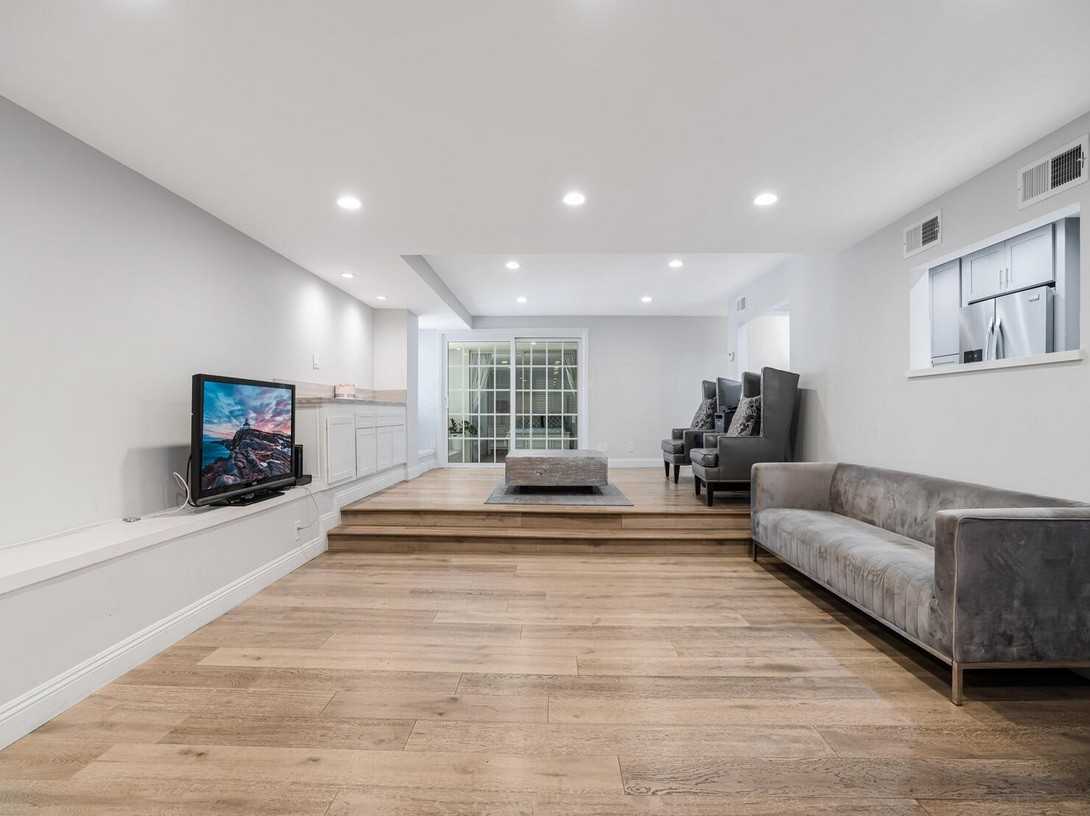 441 N Oakhurst Dr #203 - Photo 7 of 21