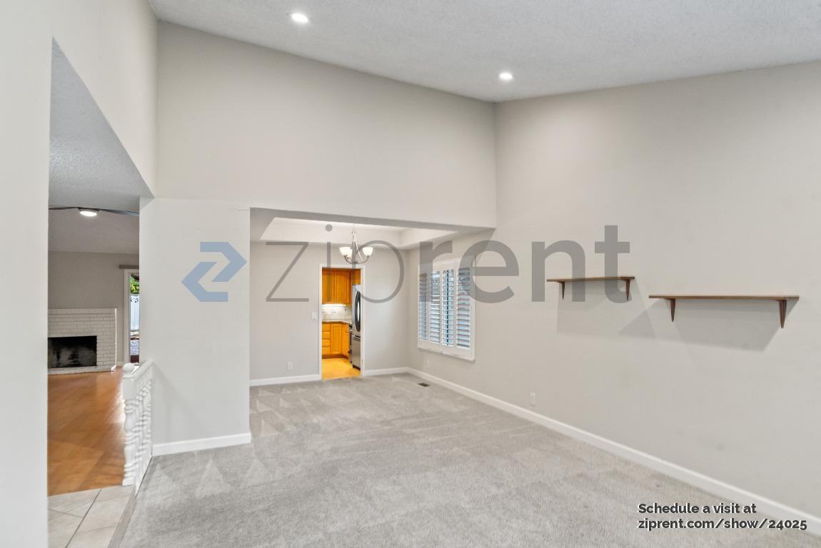 5047 Pearl Ave - Photo 7 of 32