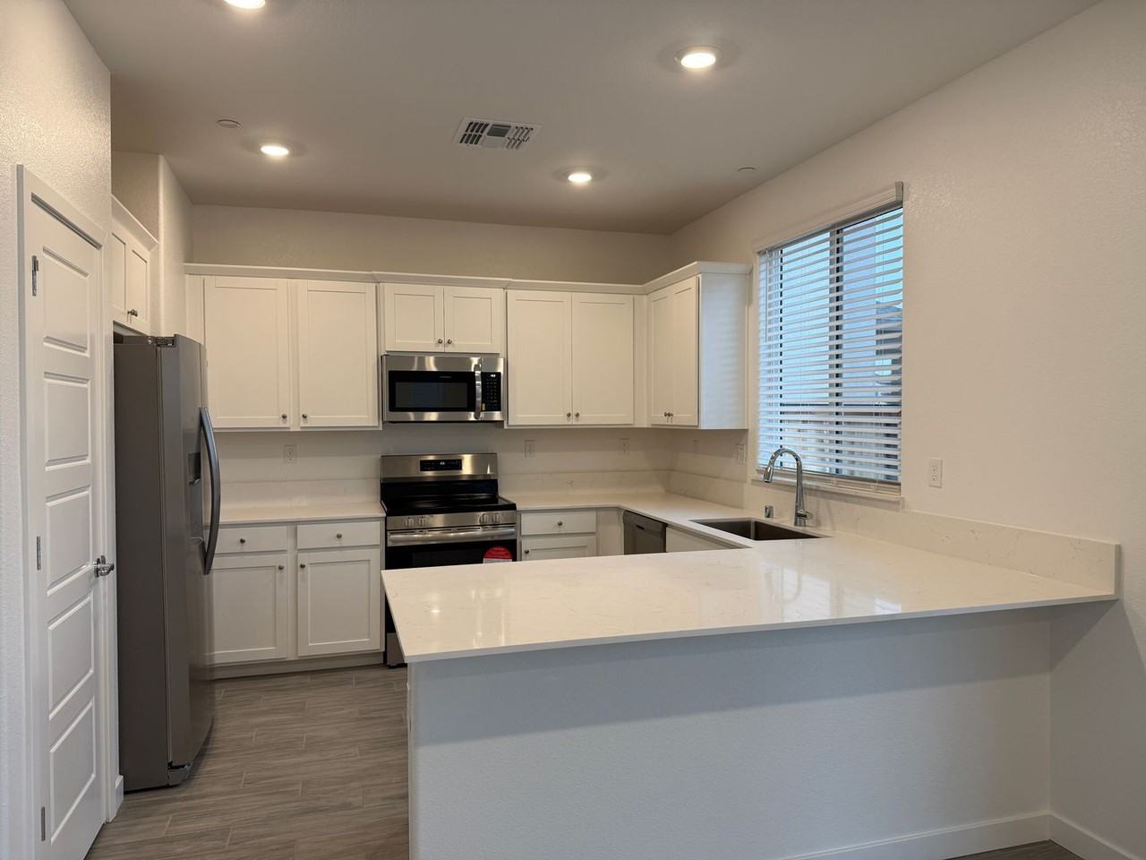 5919 Littlestone St - Photo 2 of 17