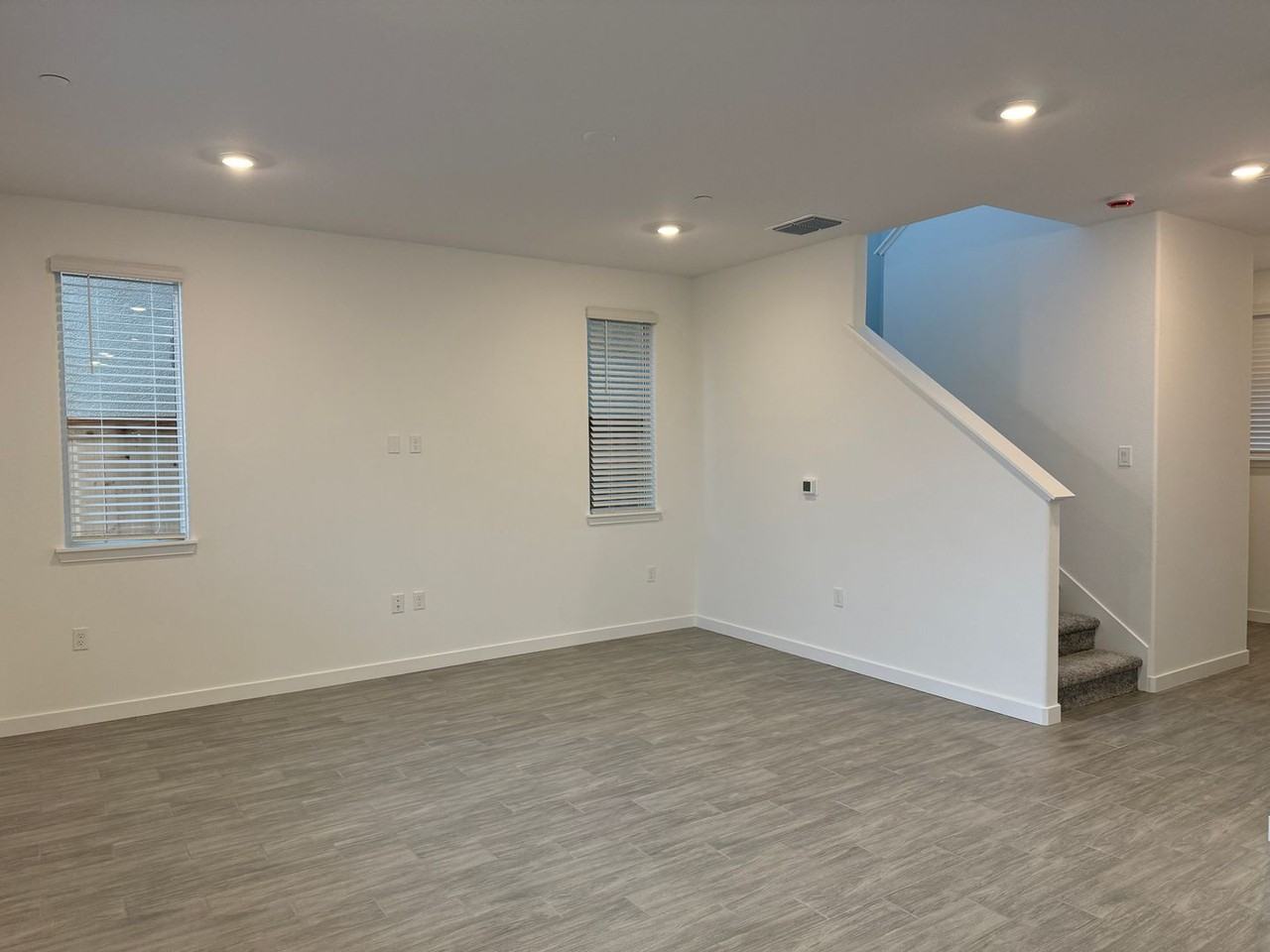 5919 Littlestone St - Photo 4 of 17