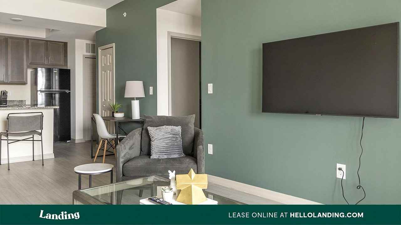 4985 Eastwood Greens St - Photo 5 of 50